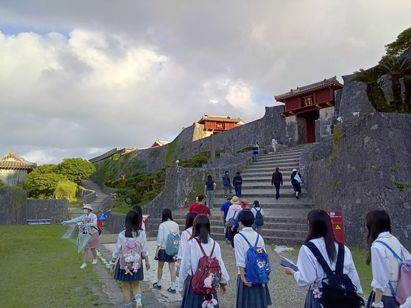 R8.研修旅行初日5